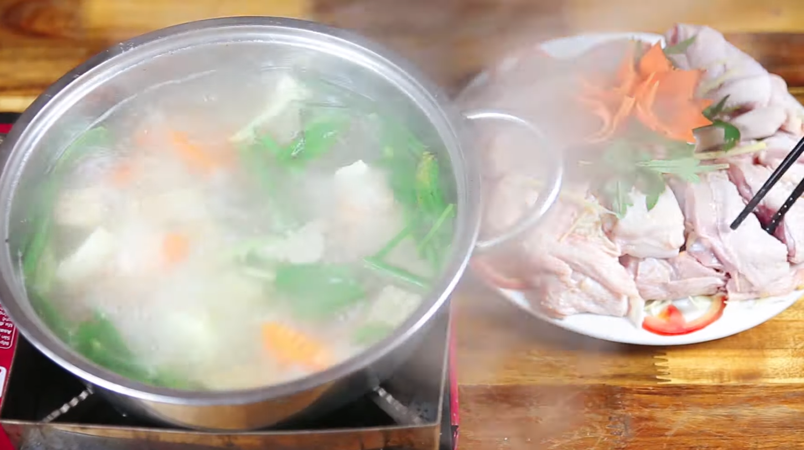 Hướng Dẫn Cách Làm Lẩu Gà Ta Thơm Ngon Đúng Vị