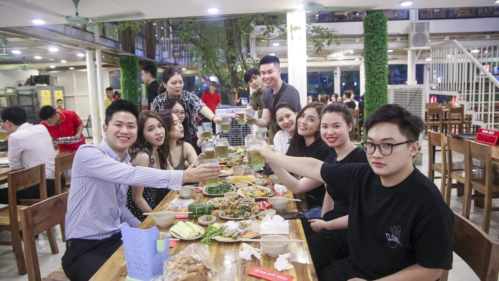 MIỄN PHÍ BIA HƠI HÀ NỘI tại Lẩu Đức Trọc 790 Đường Láng
