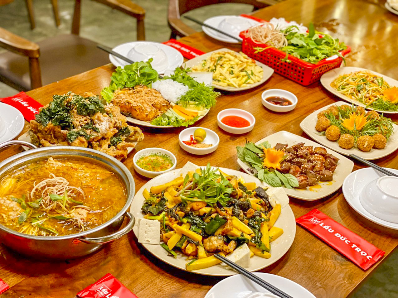 MIỄN PHÍ BIA HƠI HÀ NỘI tại Lẩu Đức Trọc 790 Đường Láng