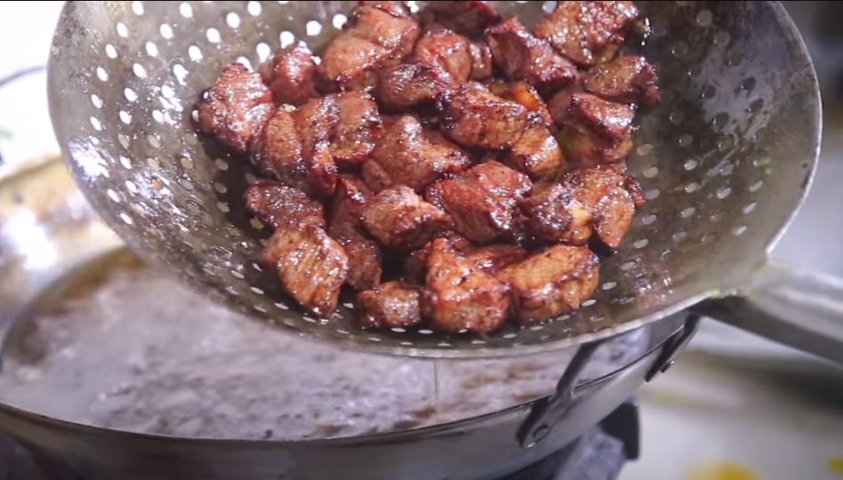 Hướng Dẫn Làm Bò Lúc Lắc Tại Nhà